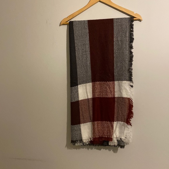 Maroon Grey White Blanket Scarf - Picture 1 of 3